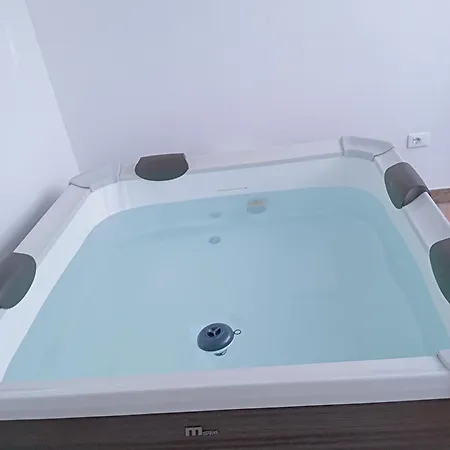 Wellness House * باغيريا